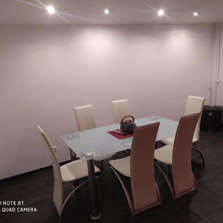 Park Villa Ferienwohnung Mit Pool Und 3 Schlafzimmer Uelzen Extérieur photo